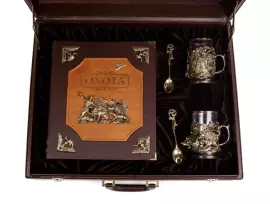 A set of cup holders "Wild Boar-Ducks" and a book "Hunting"