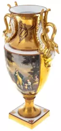 The vase "Swans" is golden