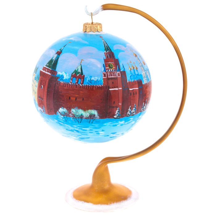 A ball on a Kremlin stand in a circle (day)