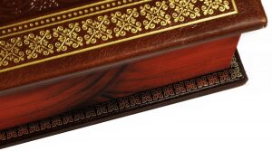 Подарочная книга в кожаном переплете "Русский театр 1824-1941 гг."