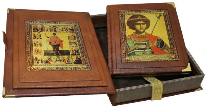 Gift book "The warrior honored by the heavenly king" (in a box)