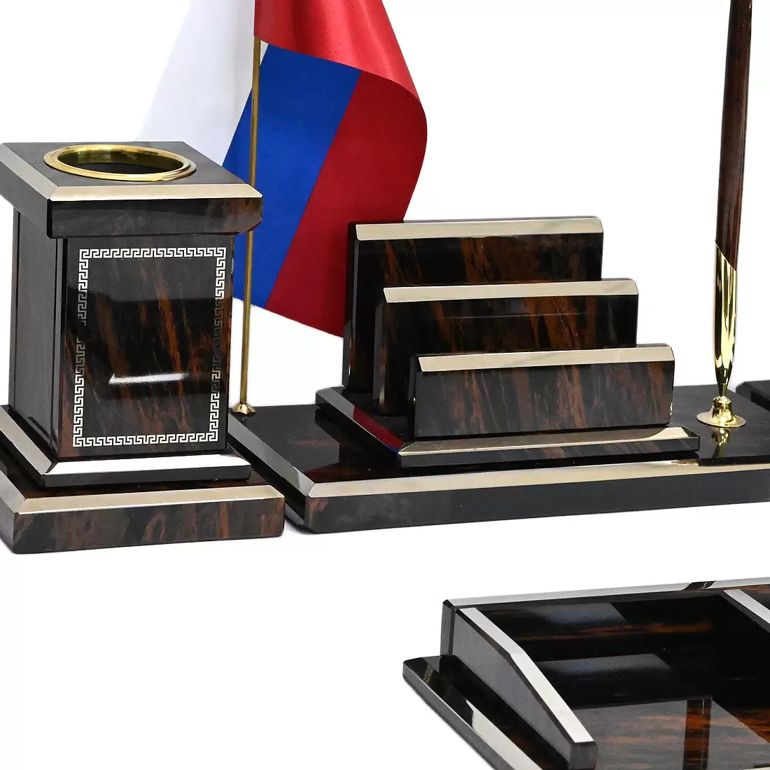 Настольный набор из обсидиана "Конь"
