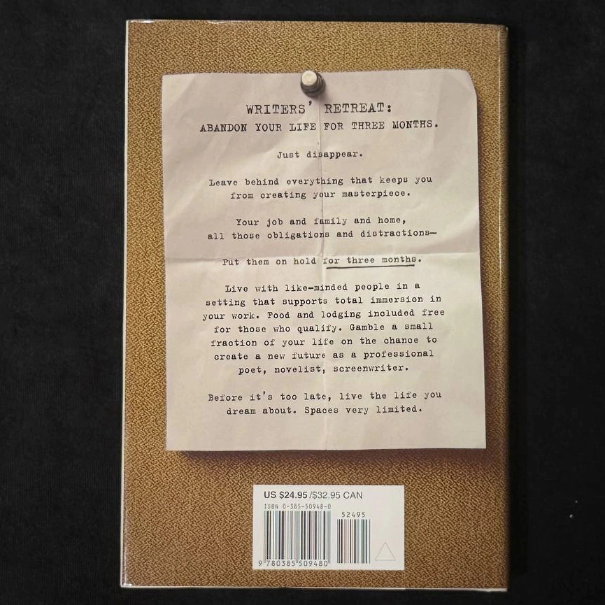 Книга «Призраки» с автографом писателя Чака Паланика