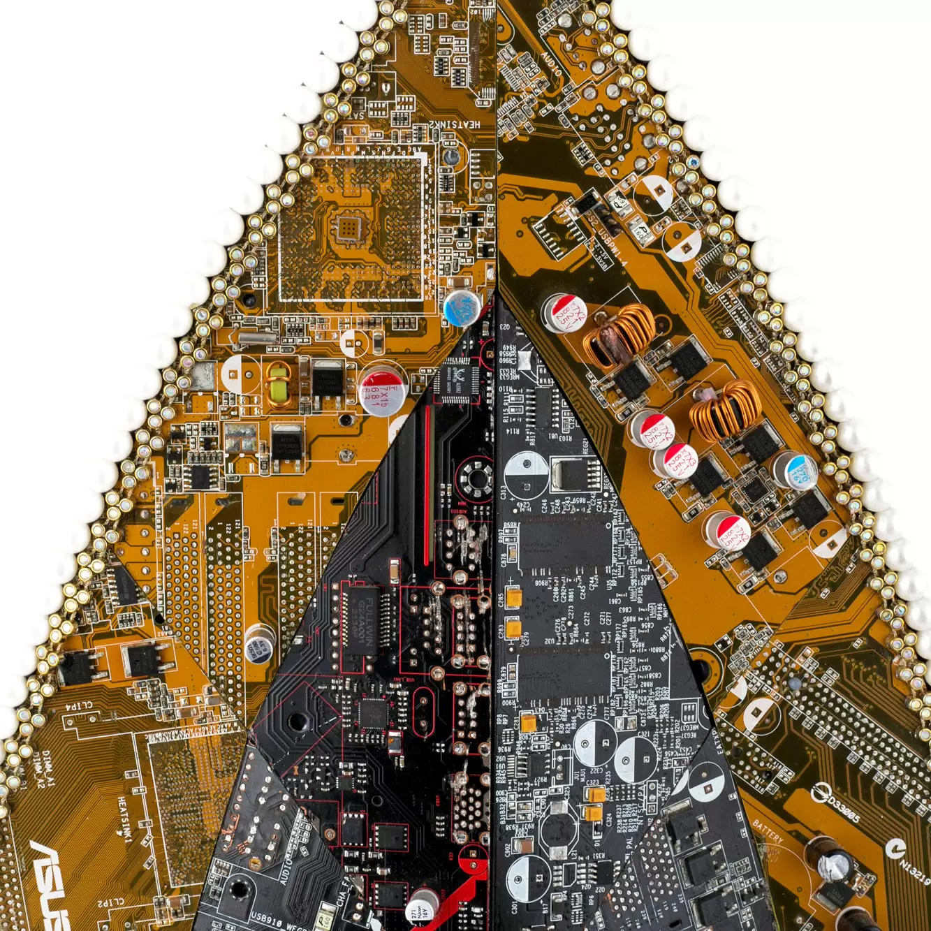 Скульптура Дамира Кривенко "Кокошник"